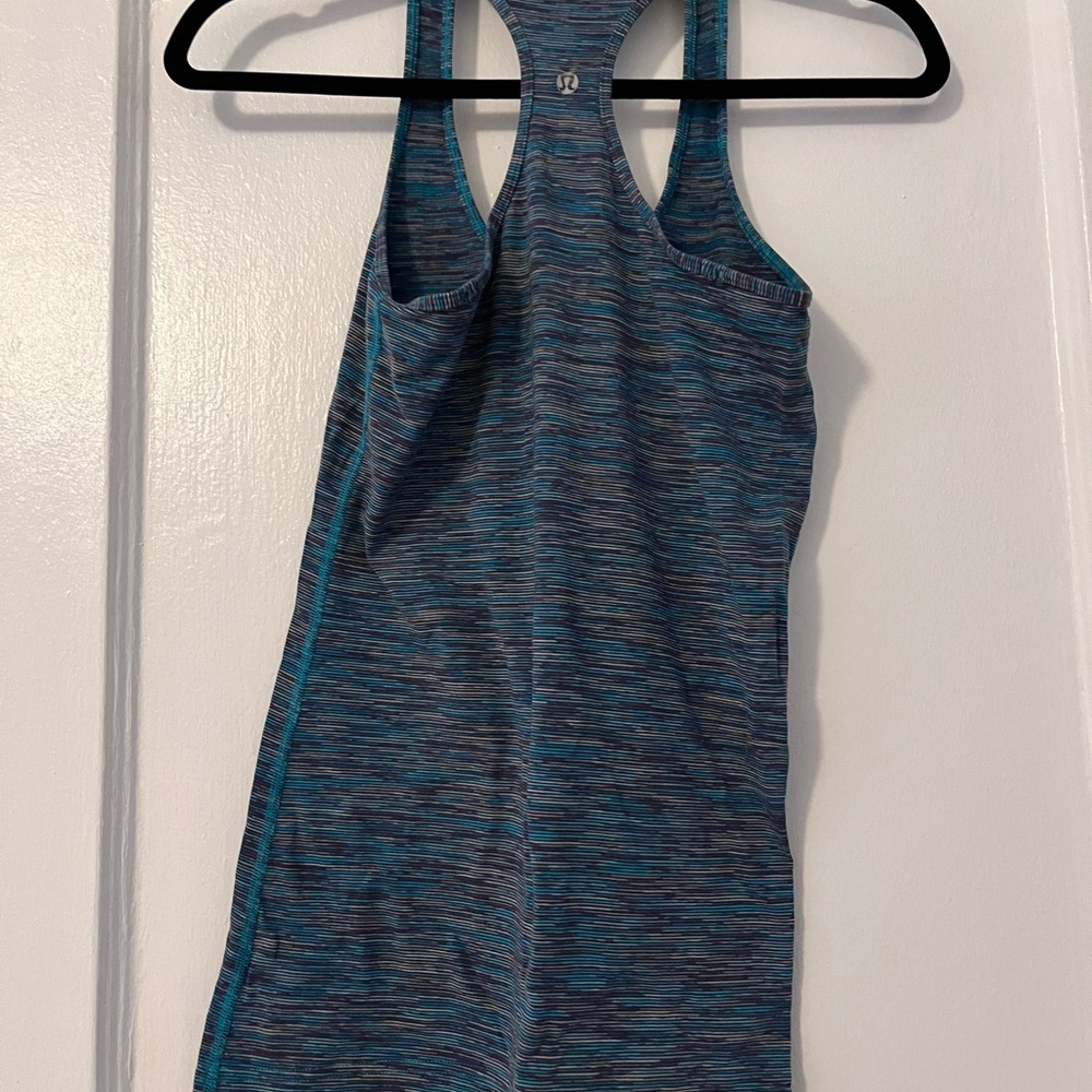 Lululemon top
